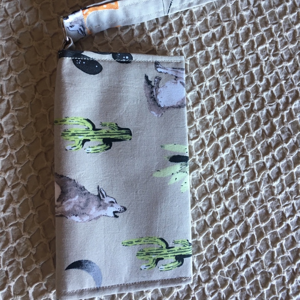 Bi Fold Wallet Wristlet